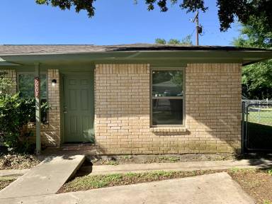 Main picture of 1601 Mossglenn Cir