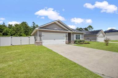 Main picture of 725 Waterlily Ct