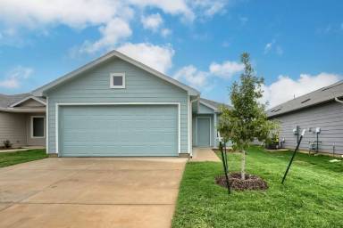 Main picture of 4044 Equestrian Dr