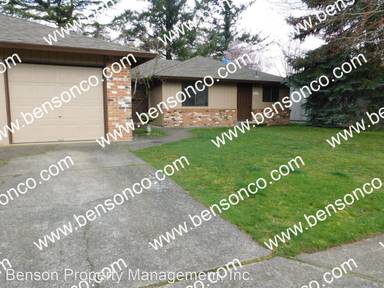 Main picture of 219 SE Sweetbriar Ln