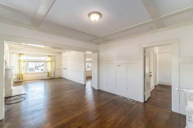 Main picture of 2431 Clement Ave