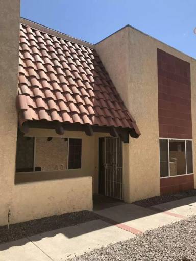 Main picture of 85 Acoma Blvd S