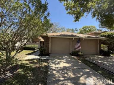 Main picture of 417 Evesham Pl
