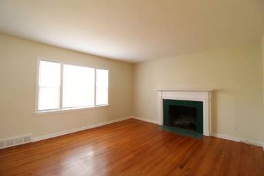 Main picture of 5737 Dearborn St