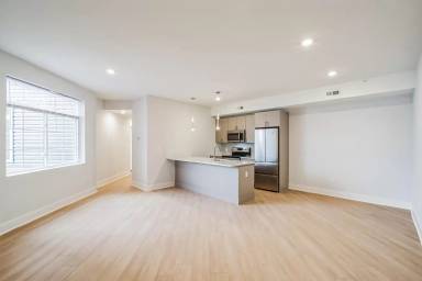 Main picture of 646 N 32nd St