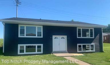 Main picture of 800 Hillside Dr