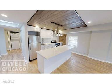Main picture of 2362 N Clybourn Ave