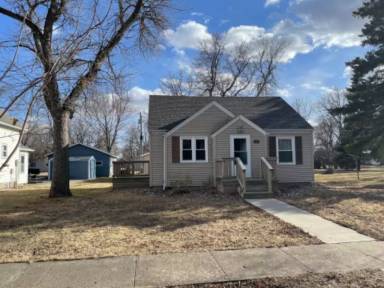 Main picture of 205 E 4th St