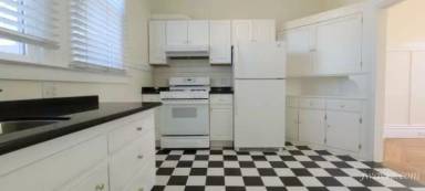 Main picture of 2356 Polk St