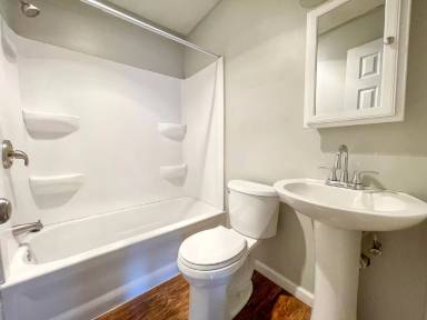 Main picture of 2600 W Memorial Dr