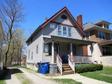 Main picture of 706 S Division St