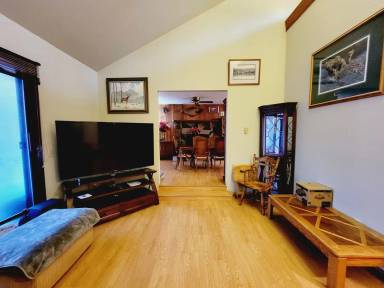 Main picture of 9333 Turn St