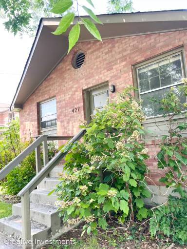 Main picture of 3427 Richards St