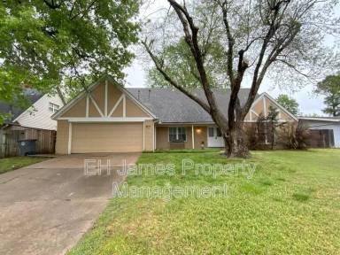 Main picture of 4637 S Lakewood Ave