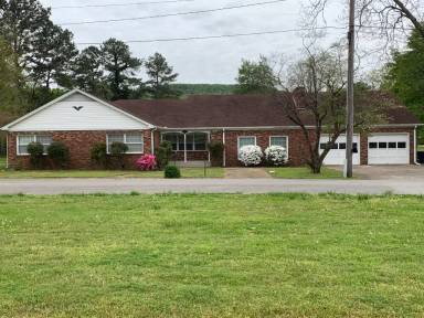 Main picture of 148 Maple Blvd