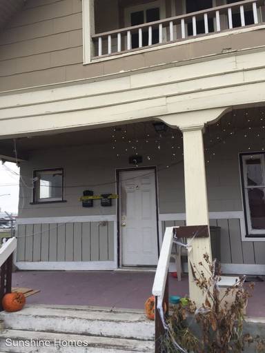 Main picture of 3020 E Rowan Ave