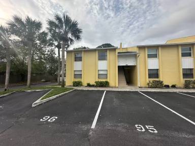 Main picture of 582 N Wickham Rd