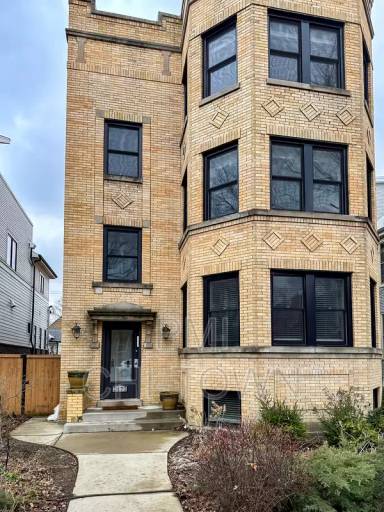 Main picture of 2171 W Sunnyside Ave