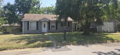 Main picture of 500 W Burrell St