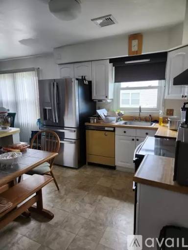 Main picture of 1609 Columbia Ave