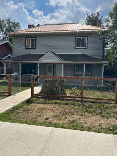 Main picture of 304 7th Ave S