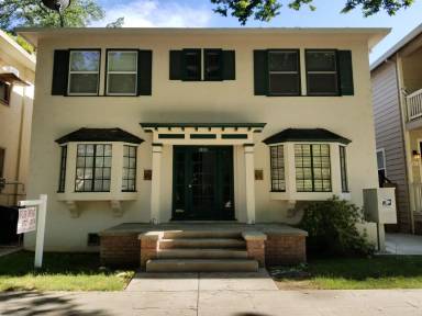 Main picture of 1810 G St