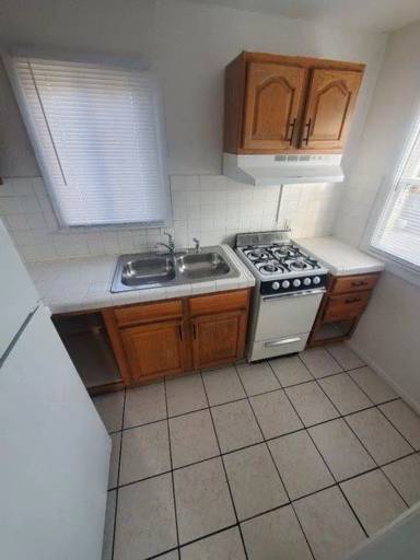 Main picture of 1135 S Santa Fe Ave