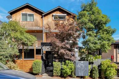 Main picture of 4018 Pasadena Pl NE