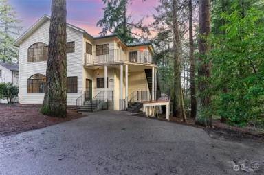 Main picture of 14520 Fremont Ave N