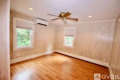 Main picture of 36 Ridge St
