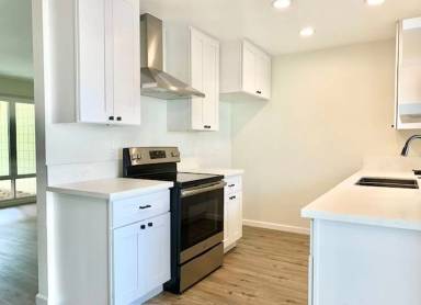 Main picture of 109 E Channel Islands Blvd