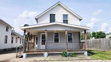 Main picture of 1600 E 45th St