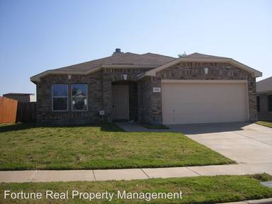 Main picture of 523 Burleson St
