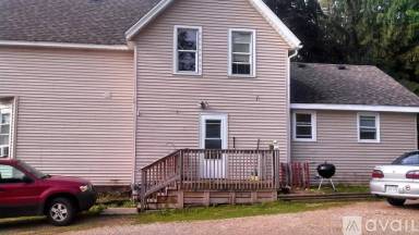 Main picture of 214 N Schuyler St