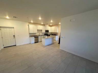 Main picture of 207 S Beaver St