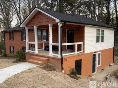 Main picture of 1864 Markone St NW