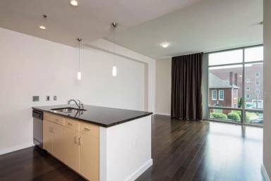 Main picture of 1918 20th Ave S