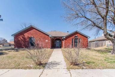 Main picture of 5009 James Loop