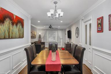 Main picture of 1048 Pine Grove Ave NE