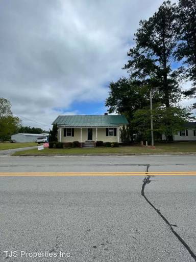 Main picture of 408 S Main St