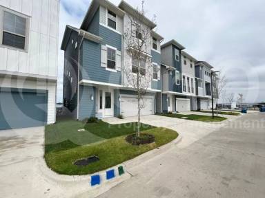 Main picture of 9223 Easy St