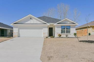 Main picture of 765 Freedom Cir