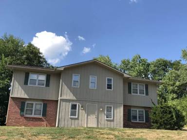 Main picture of 3232 Cardinal Dr