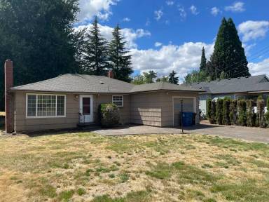 Main picture of 2635 Summer St SE