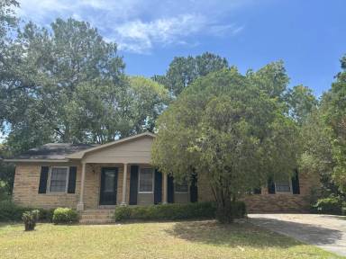 Main picture of 2613 Quincy Cir