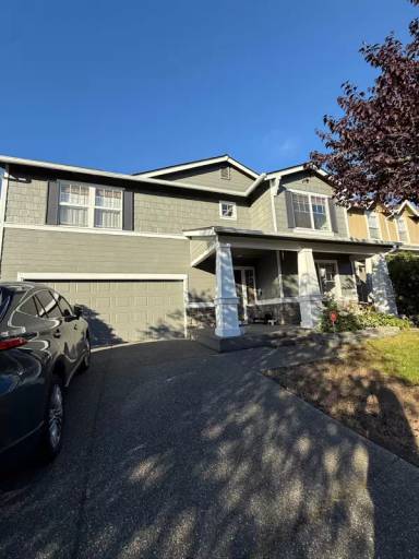 Main picture of 2404 SE 2nd Ct