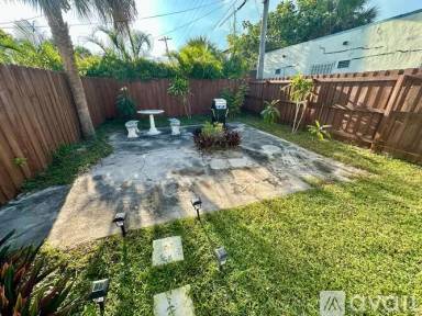 Main picture of 5603 Spruce Ave
