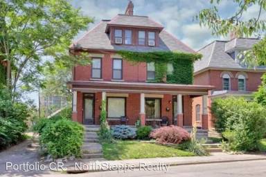 Main picture of 925 Mount Pleasant Ave