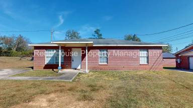Main picture of 620 N Rawls St