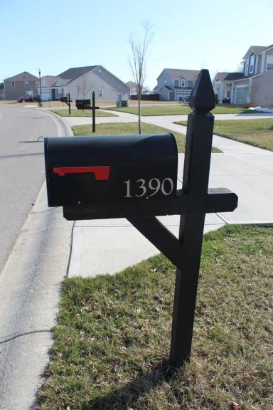Main picture of 1390 Sarah Way